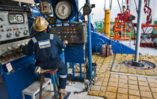 Tripping In and Out Operation Precautions: Driller working on a land drilling rig