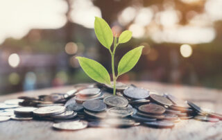 In today’s competitive labor market, benefits managers are walking a tightrope: controlling rising costs while delivering packages that attract and retain top talent. According to SHRM’s 2025 Employee Benefits Survey, this balancing act is now one of the most pressing challenges facing HR leaders.